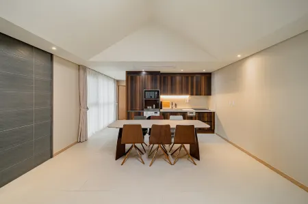 Masion Sanbang Jeju Отели рядом с достопримечательностью «Yongmeori Coast»