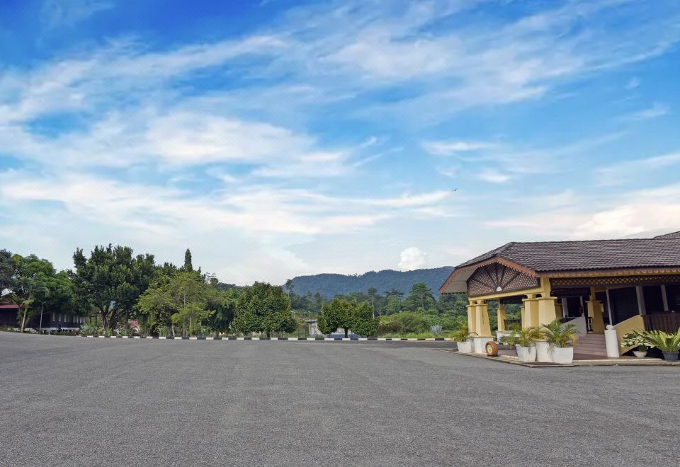 2. Hotel O ..