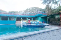 RedDoorz @ Boondocks Cabins Resort - ที่มีสระว่ายน้ำ
