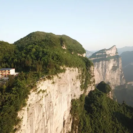 Juebi Inn (Chaodongyan Cliff Walkway)
