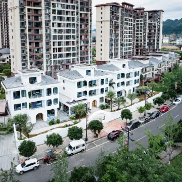 Libo Sanyu Nanting · La Mere Ancienne · Designer Private Hot Spring Resort Villa (Ancient Town)