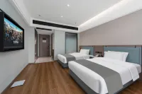 LouHu Hotel (Anshun College Anshun Louhu Ecological Park) - balcony