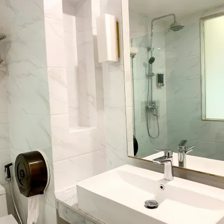 ELONG Hotel (Pattaya Jomtien Beach Branch) Отели рядом с достопримечательностью «Парк Юрского Периода»