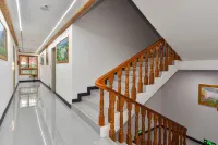 Zhaoxing Dong Village Xitu Mountain Residence Boutique Inn