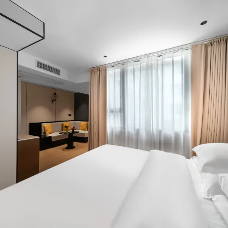 W+City Season Hotel
