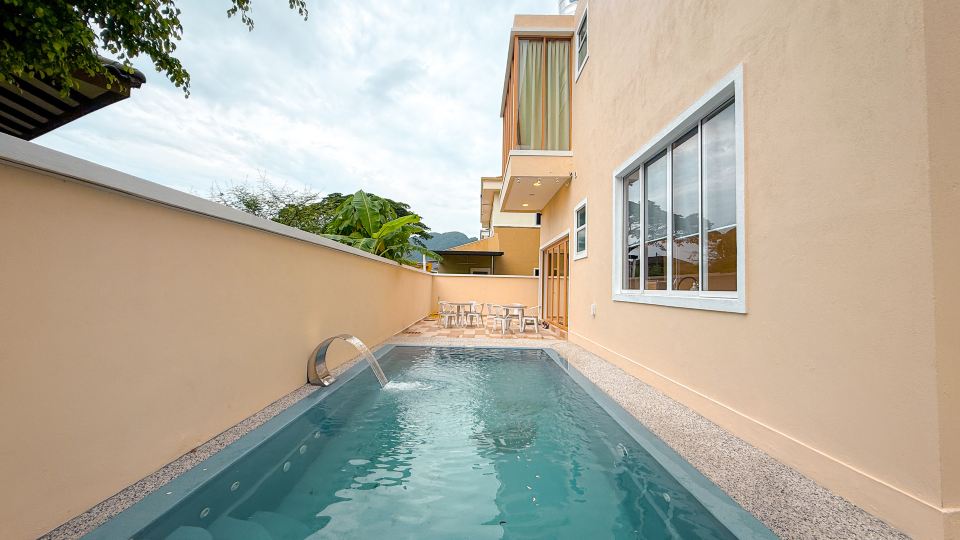 Aesthetic Muji Pool Villa in Ipoh | 5BR 24Pax