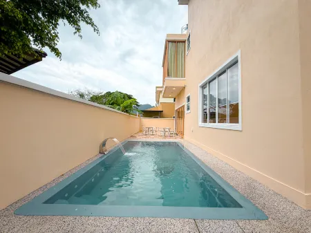 Aesthetic Muji Pool Villa in Ipoh | 5BR 24Pax Отели в г. Тамбун