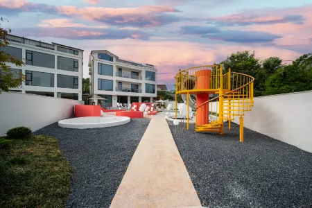 Yunmanli · 28HOW Family Vacation Designer Villa (Anji Fuyungu Scenic Area) Отели рядом с достопримечательностью «Zhejiang Institute of Technology (Anji Campus)»