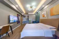 Manlu Ins Design Hotel (Baolong Plaza, Jinsui Avenue, Xinxiang)