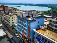 Yihao Theme Hotel (Red Bay) Hotels near Sea Castle