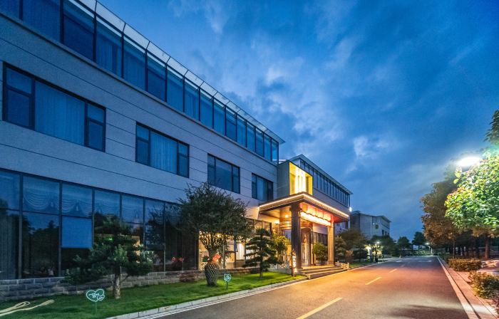 Shilin Yihai Health and Wellness Center