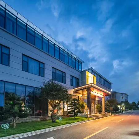 Shilin Yihai Health and Wellness Center