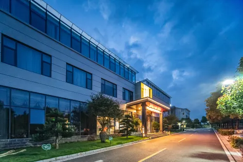 Shilin Yihai Health and Wellness Center