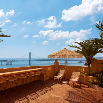 Dalian Jinse Sea View Art Homestay (Xinghai Square Branch)