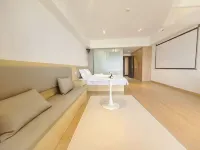 Yunqi Movie Hotel (Kunshan High-Speed Rail South Station Tianhong Shopping Center)