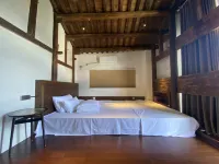 Fengqixianmu Homestay - balcony