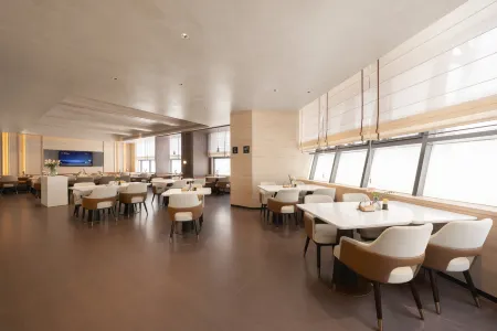 Xuzhou Medical University Subway Station Heping Avenue Atour Hotel Отели рядом с достопримечательностью «Hubushan Ancient Architectural Complex»