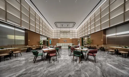 Xingcheng Hotel (Ancient City Branch, Junxian County, Heyuan) Отели рядом с достопримечательностью «Da Pi Mountain Scenic Area»