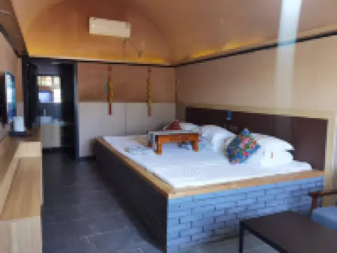 Hukou Shiyi Courtyard Yaodong Featured Homestay