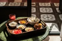 Dunhuang Muzhou · OASIS Resort Hotel (Mingsha Mountain And Crescent Spring) - 3-Star