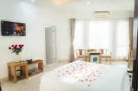 Victoria Hotel Me Tri Hotels near Trung Tâm Thương Mại Trung Văn 1