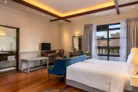 The Hill Club - 3-Star