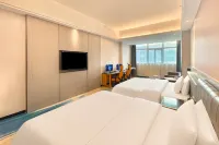 Yaxin E-Sports Hotel (Huilai)