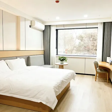 Dongjun Hotel