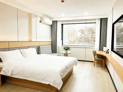 Dongjun Hotel