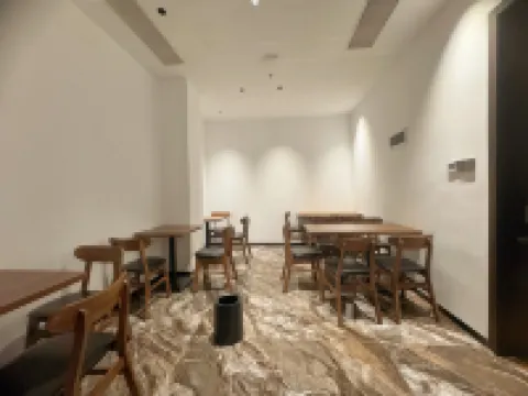 HILYN HOTEL