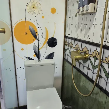 Hong Kong A11 Hostel (Tsim Sha Tsui Station Exit A)
