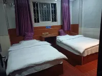 Huaying Qucheng Business Hotel