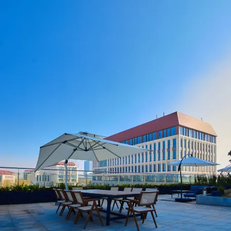 Huaxia Lakeside Resort Hotel