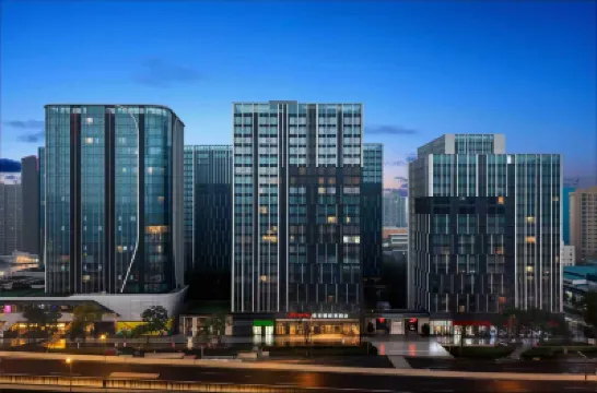 成都西站希爾頓歡朋酒店 鄰近成都西站的酒店