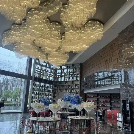 Lanyue International Hotel (Wuhe Station County Government)
