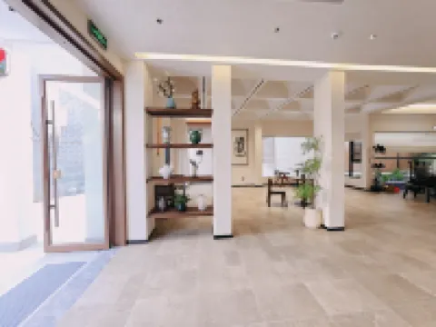 Qixi Small Manor