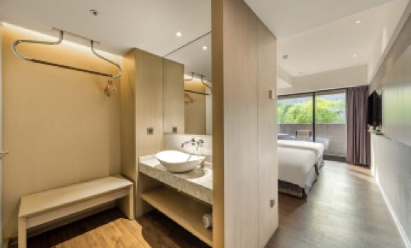 CHECK inn SELECT - Taipei NeiHu