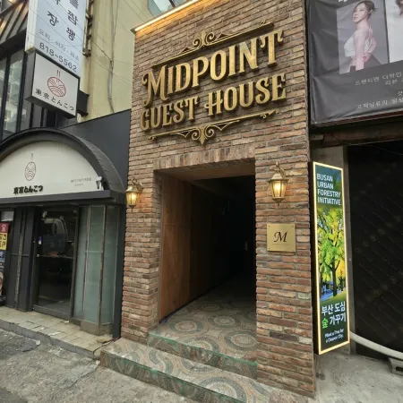 Midpoint Guesthouse