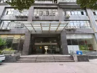 極簡空間(靜安大悅城店) SKY RING 屋頂摩天輪附近的飯店