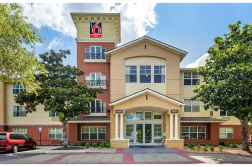 Studio 6 Suites Jacksonville Deerwood Park FL - Ramah Hewan Peliharaan