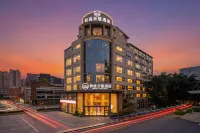 Qinting Yunju Hotel (Guangzhou Panyu Chimelong Dashi Metro Station Branch)