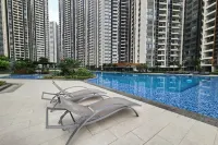 R&F Princess Cove Designer Suites By NEO - Pools