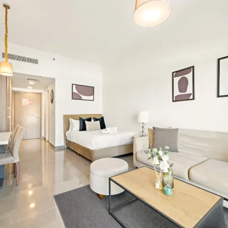 Silkhaus | Leonardo Residences