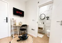 Exclusive 1 Bedroom Flat in the Heart of Hounslow! - ห้องครัว