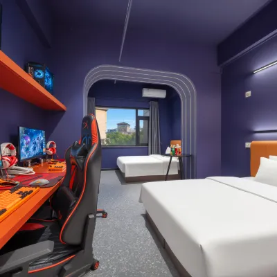Guilin·Master Blaste·TNT E-Sports Hotel (Guilin Railway Station) Hotels near Wayao Market