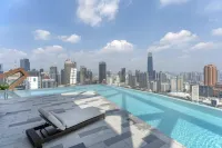 Skylon Residences Bukit Ceylon by CoBNB+ - Rooftop Pools