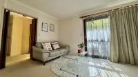Walk to Market Square and Garden City! MacGregor