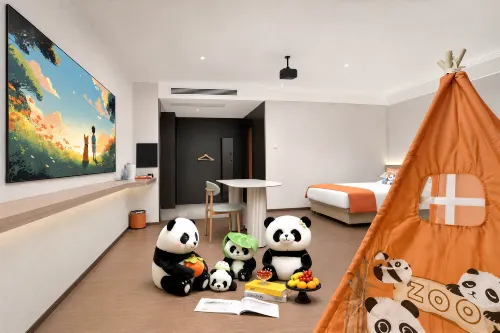 Poyang · Mido Cinema Design Style Designer Audio-Visual Hotel (Wenheli Food Street) - Wifi