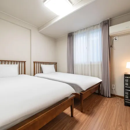 Hotel YH (Yeonhuijang)