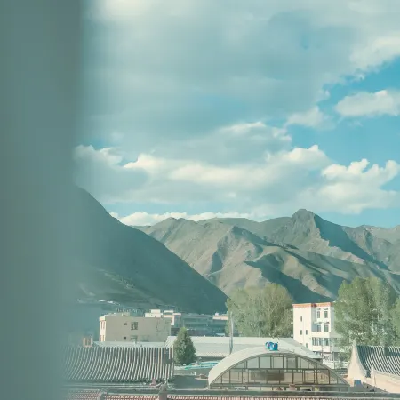 Xiahe Xiajian Homestay
